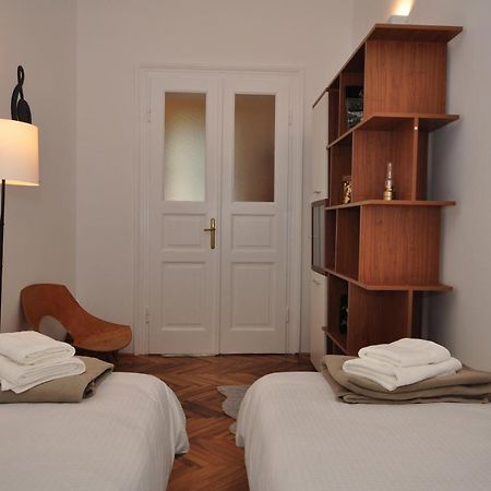 Apartment Moel Сплит Екстериор снимка