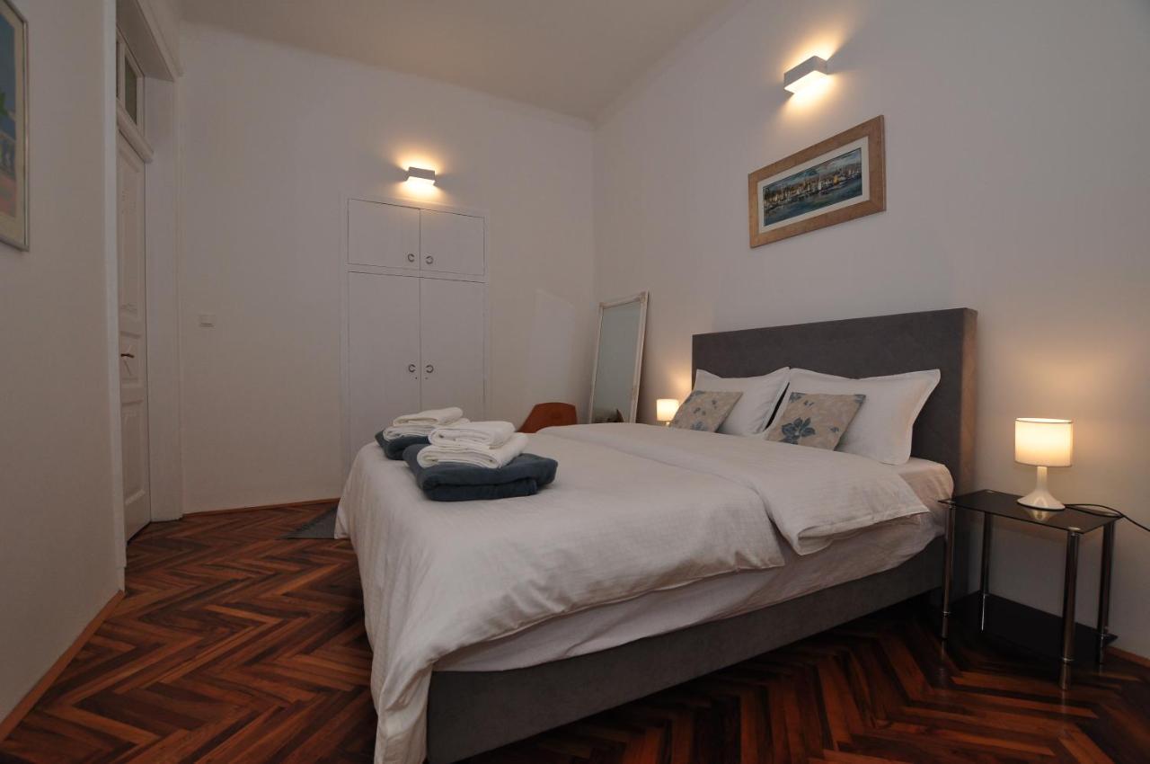 Apartment Moel Сплит Екстериор снимка