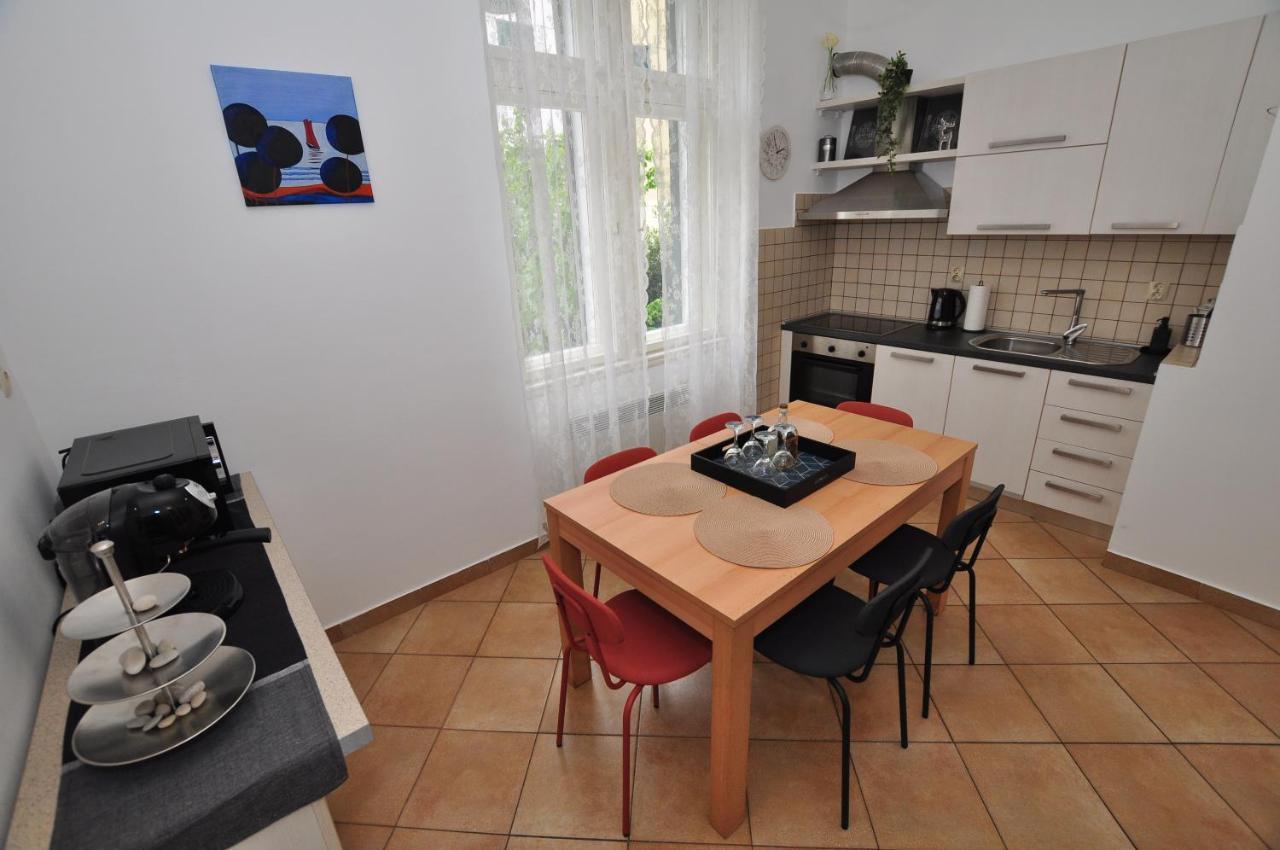 Apartment Moel Сплит Екстериор снимка